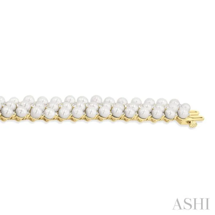 1 ctw 4 MM Cultured Pearl and Round Cut Diamond Fashion Bracelet in 14K Yellow Gold