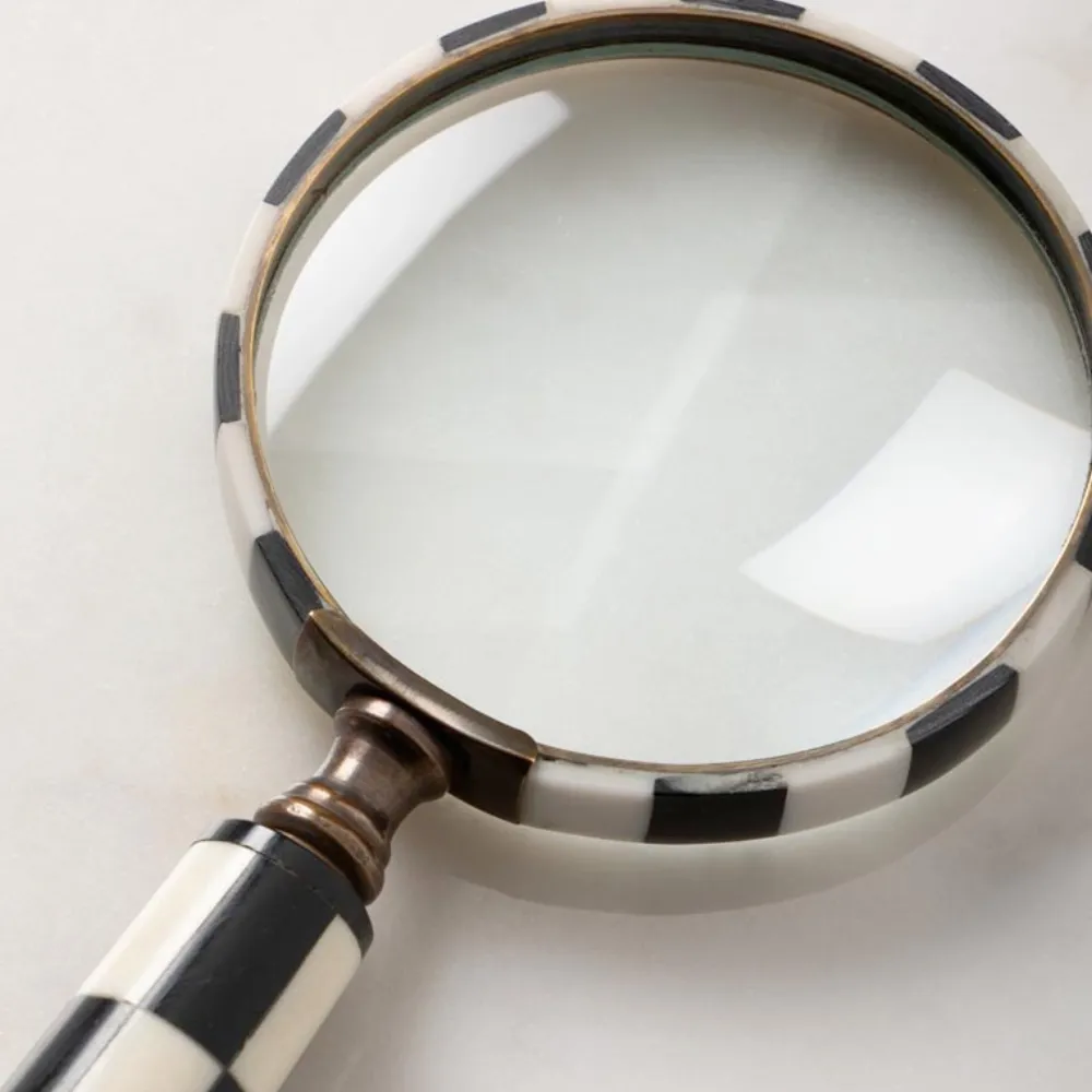 Black   White Checkered Magnifying Glass