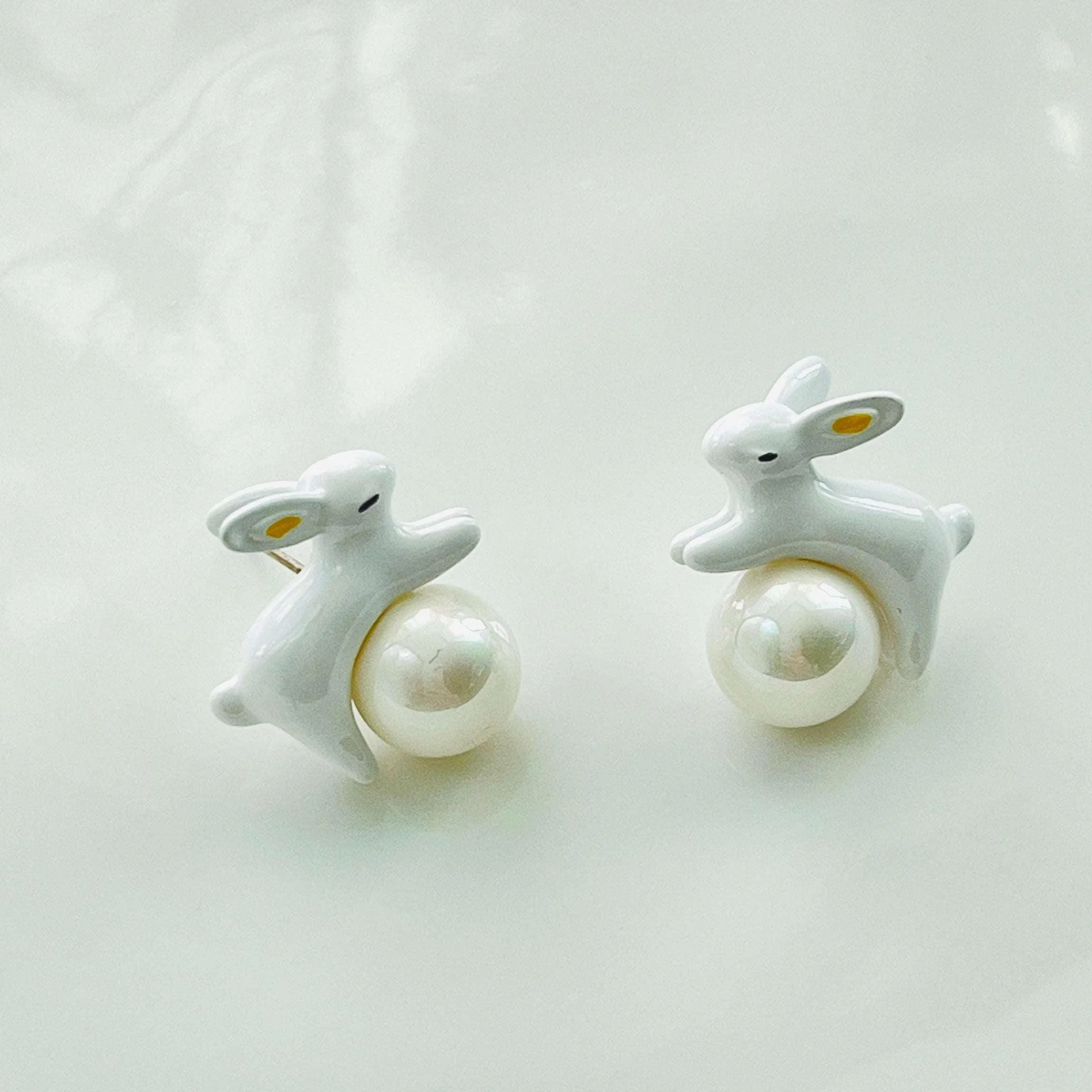 Enamel White Rabbit Pearl Stud Earrings ( Pre-order, available in 2 weeks)